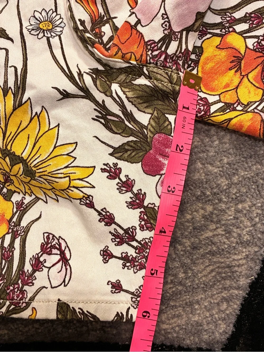 Wrangler White Floral High-Waist Shorts with Orange & Yellow Blooms